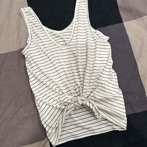 Old Navy Active wear size L